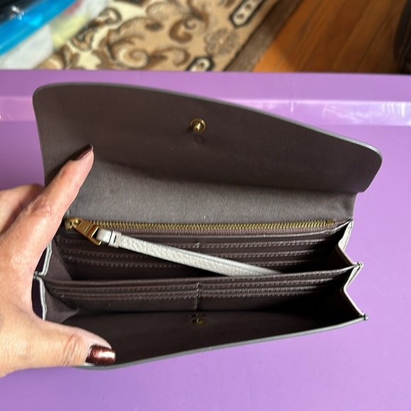 Fossil wristlet wallet - Picture 2 of 3